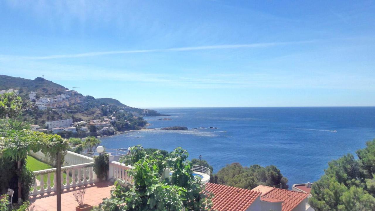 Amazing Seaview Apartment With Terrace & Parking - Casa Artevida Roses Exterior photo